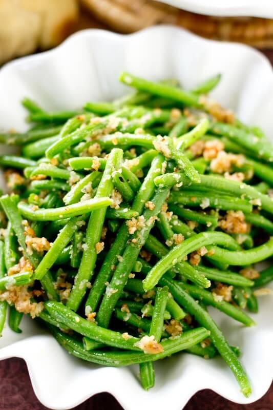 Italian Green Beans Recipe with Parmesan Cheese and Bread Crumbs