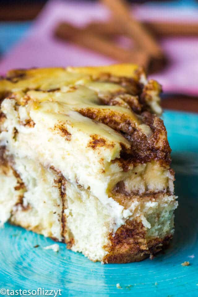 Cinnamon Roll Cheesecake Recipe {with Vanilla Powdered Sugar Glaze}