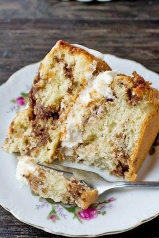 Cream Filled Coffee Cake {Amish-Style Cinnamon Breakfast Cake Recipe}