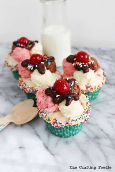 Ice Cream Sundae Cupcakes {cute Vanilla Cupcakes Recipe With Homemade