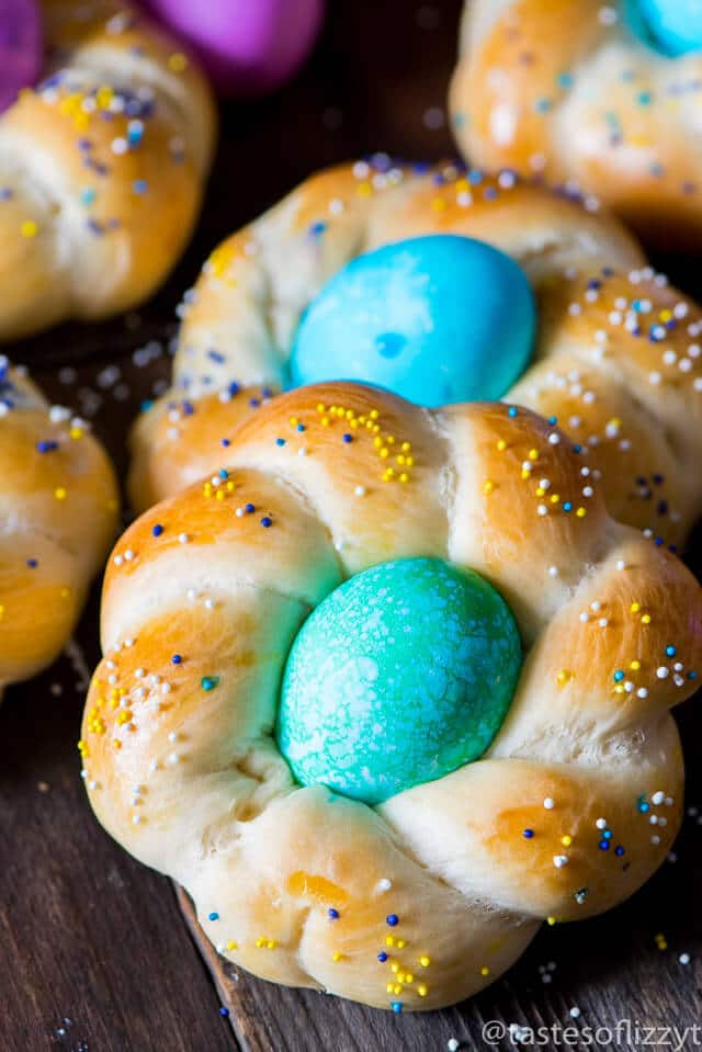 Italian Easter Bread Rolls {Soft, Twisted Homemade Roll Recipe with ...