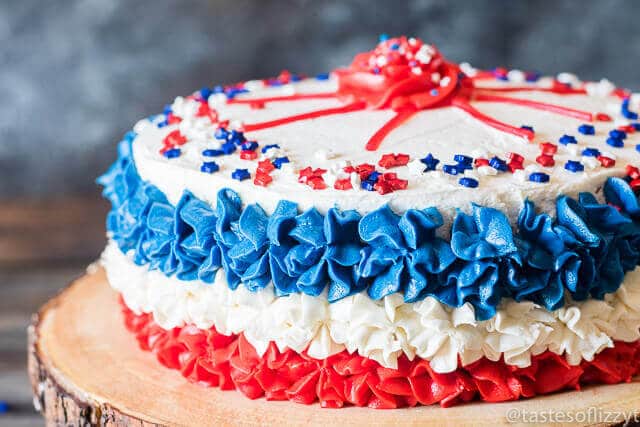 Easy Patriotic Cake {Techniques for a Patriotic Dessert that Kids will