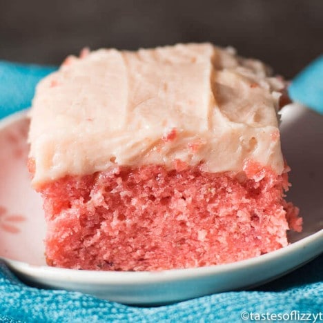 Strawberry Yogurt Cake {with Greek Yogurt} | Tastes of Lizzy T