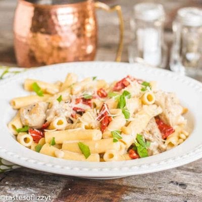 Chicken Alfredo Pasta Dinner Recipe {1 Pan, 30 Minute Dinner Recipe}