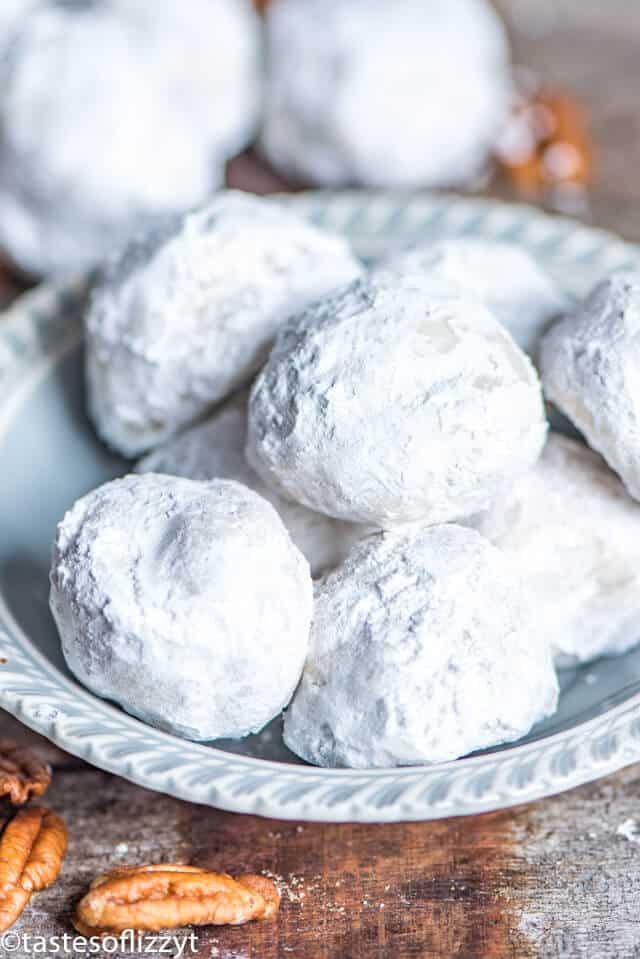 Mexican Wedding Cookies {Traditional 