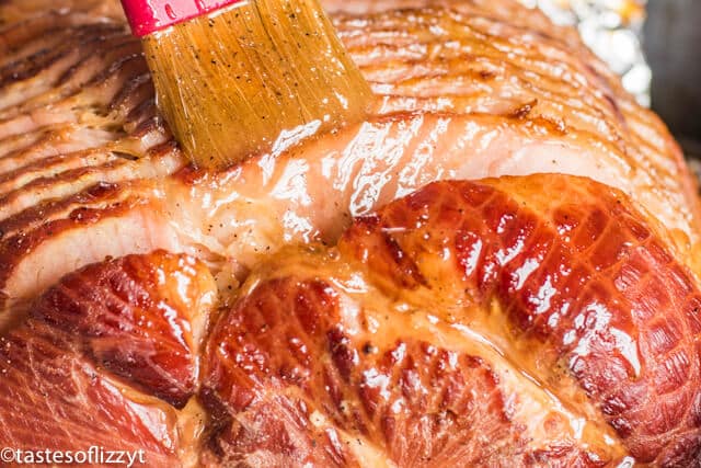 Honey Baked Glazed Ham Recipe - Love Bakes Good Cakes