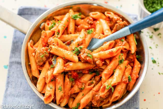 One-Pot Sausage Pasta Recipe {Easy Weeknight Dinner Idea}