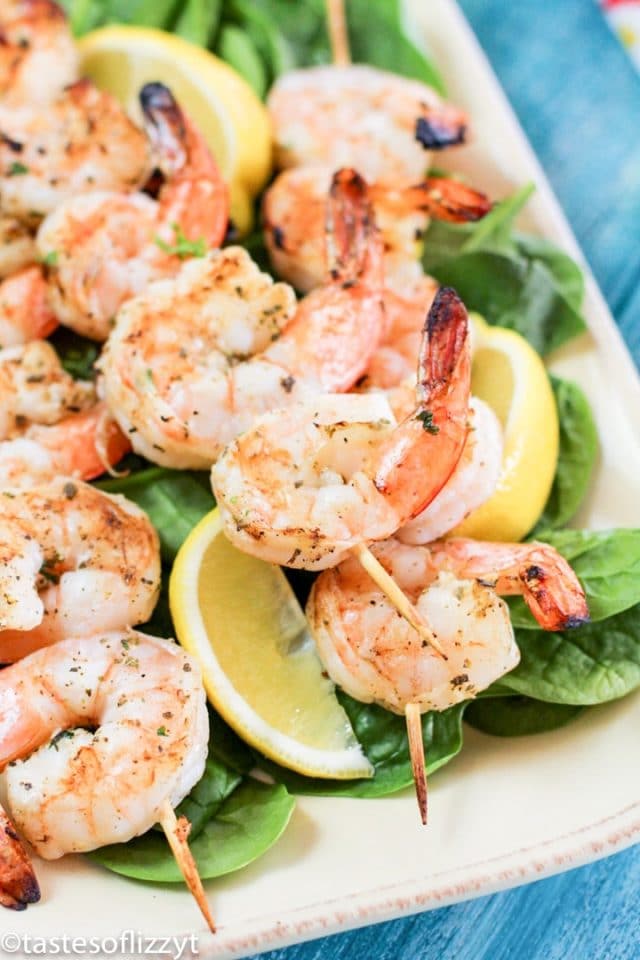 Lemon Garlic Shrimp Skewers Recipe {How to Grill Shrimp Kebabs}