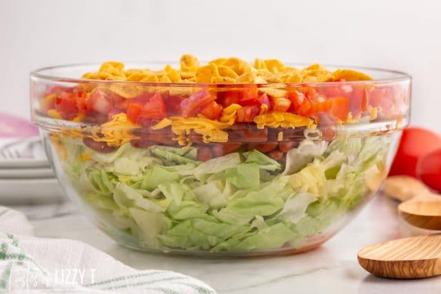 https://www.tastesoflizzyt.com/wp-content/uploads/2021/09/frito-taco-salad-9-640x427.jpg