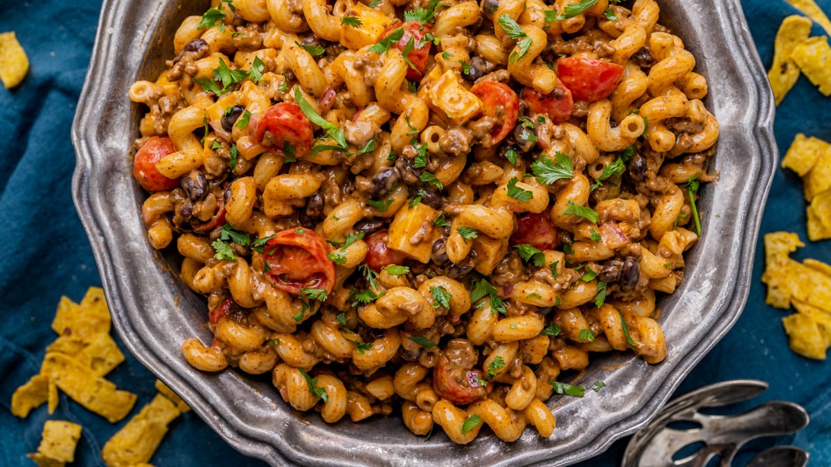 Taco Pasta Salad {with 3 Ingredient Sauce} 