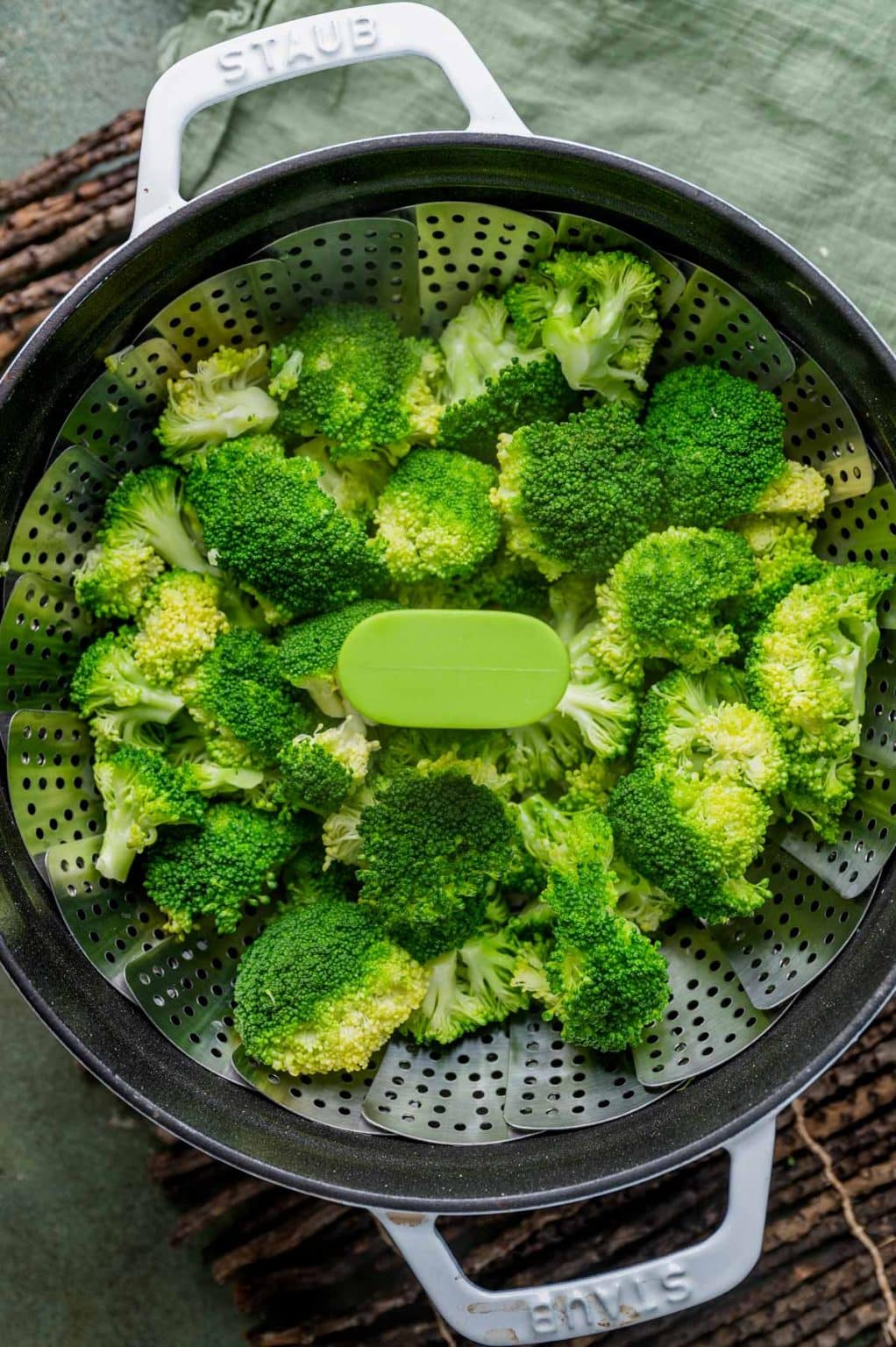 How to Steam Broccoli {4 Ways} Tastes of Lizzy T