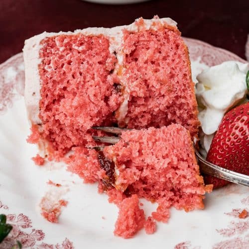 Easy Strawberry Cake Recipe 