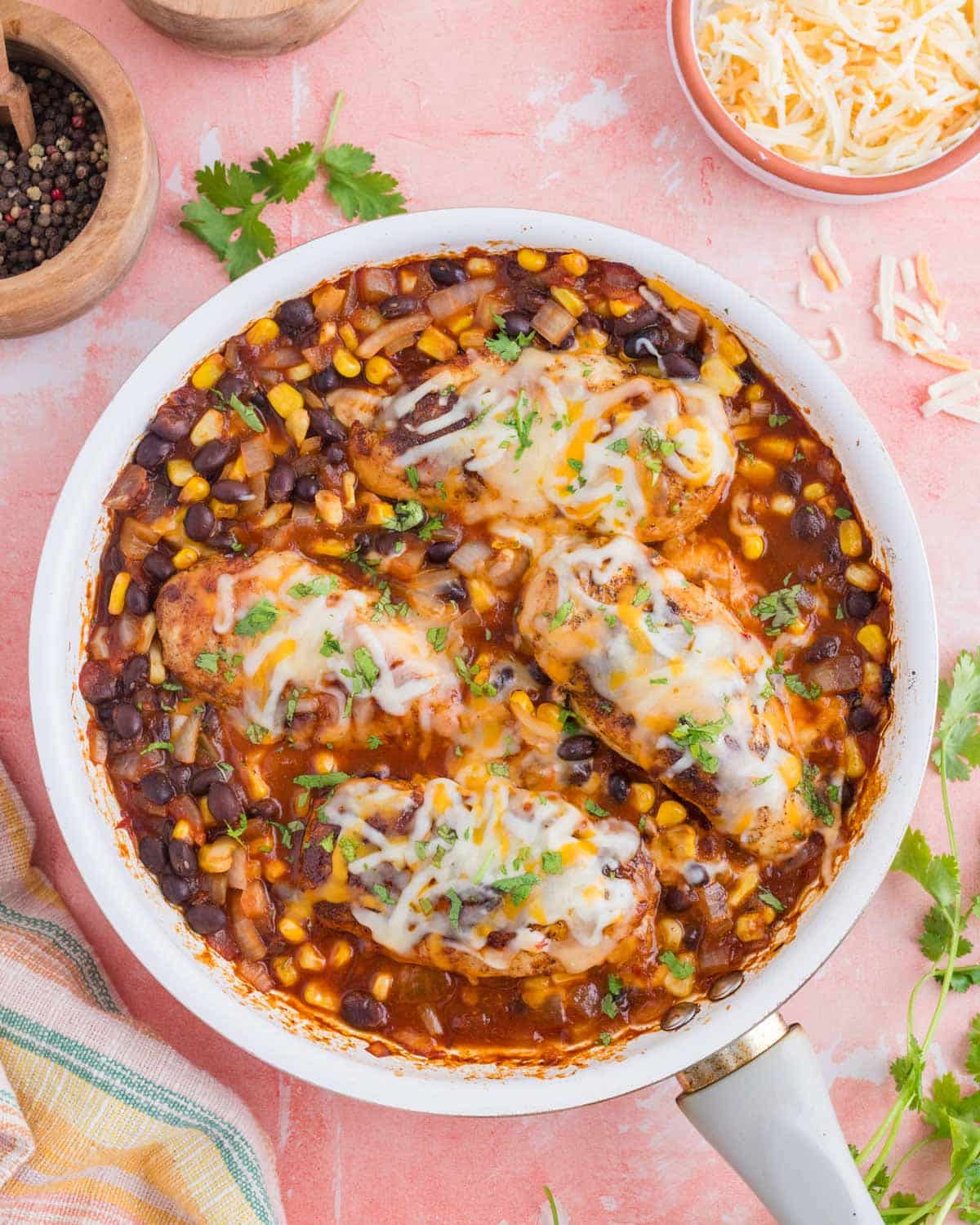 overhead view of santa fe chicken in a skillet