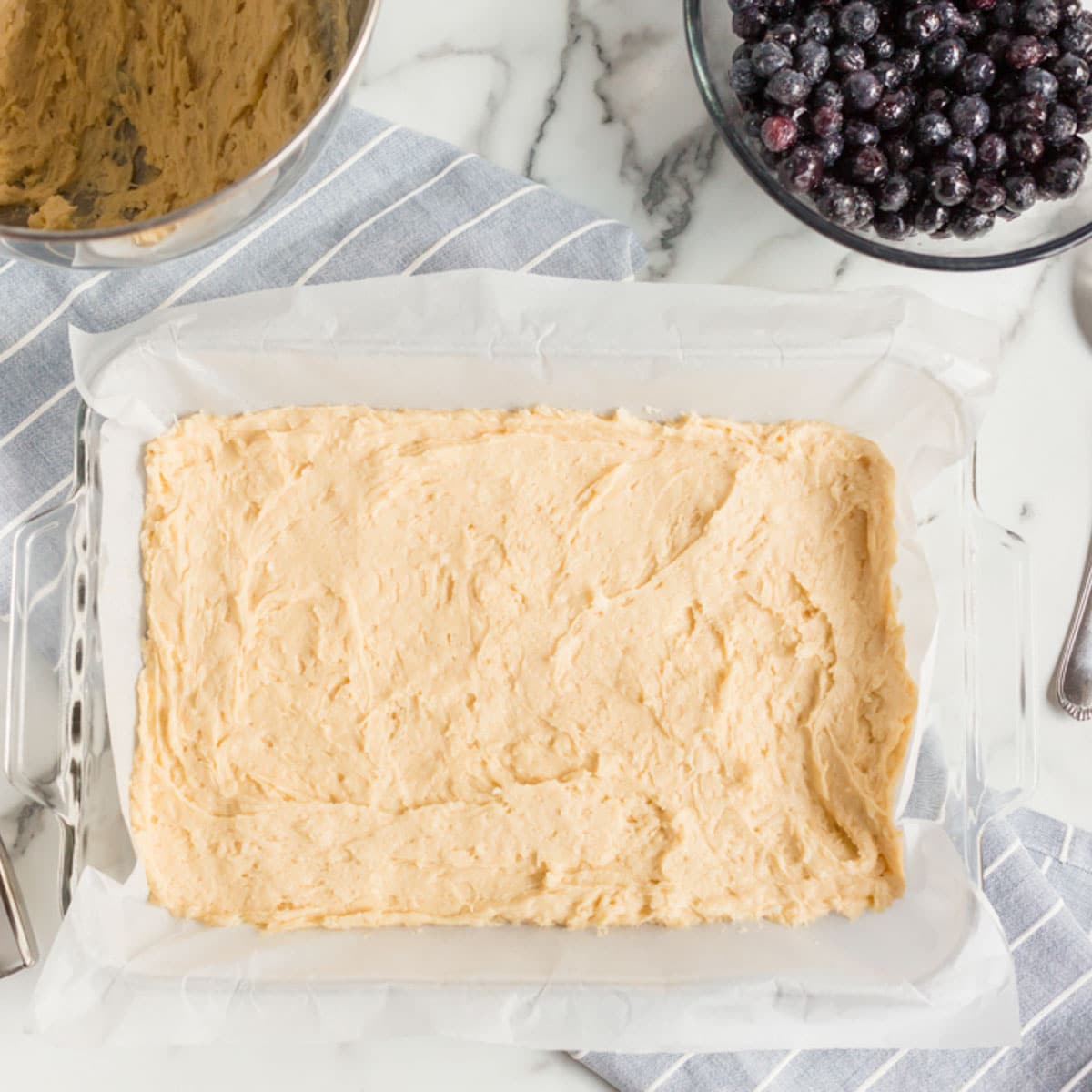 unbaked crust for blueberry bars