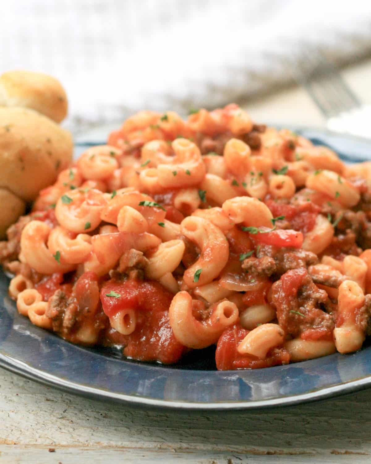 a plate of american goulash