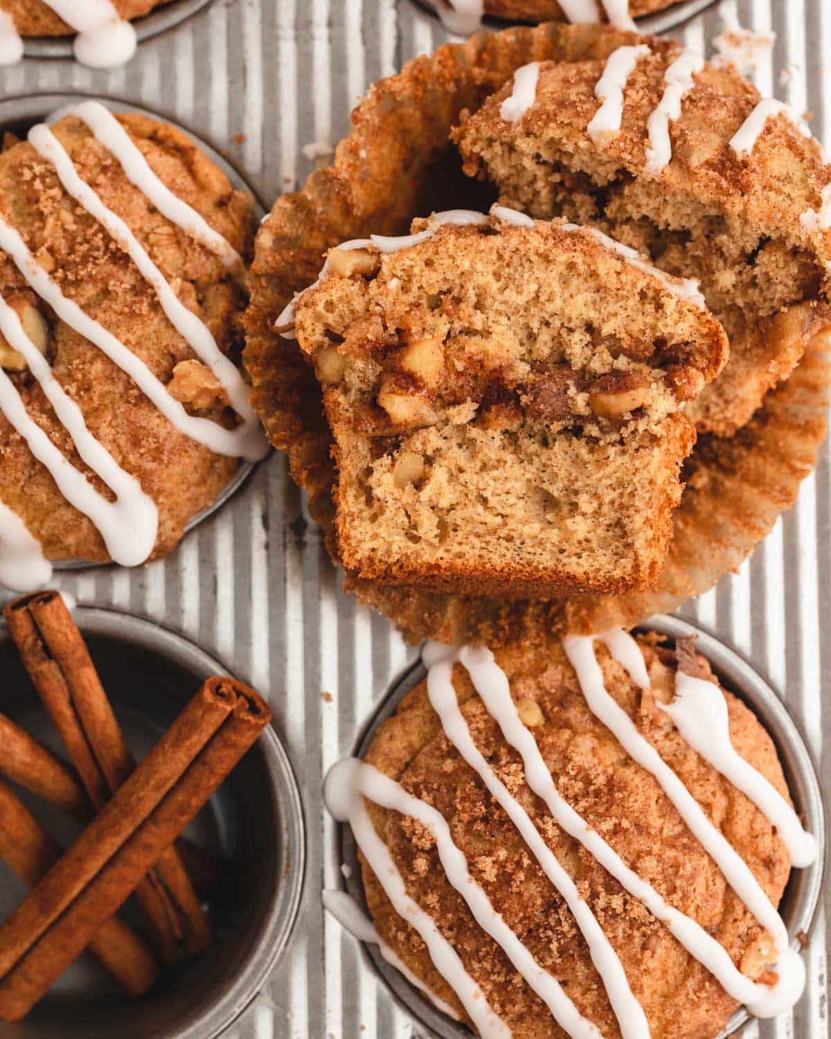 cake muffins with cake mix and pudding